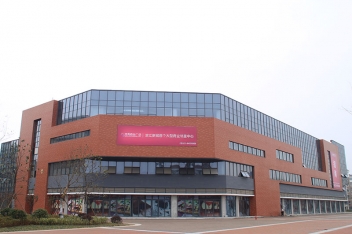 陽光控制膜玻璃